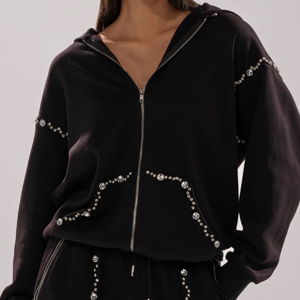 AKIRA COZY HOLIDAY RHINESTONE ZIP UP SWEATSHIRT IN BLACK Size LARGE